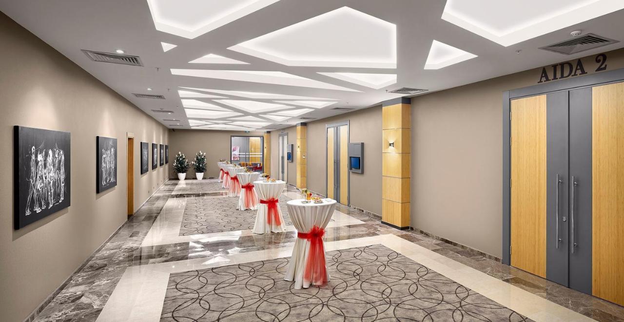 Ramada Plaza By Wyndham Ескишехир Екстериор снимка