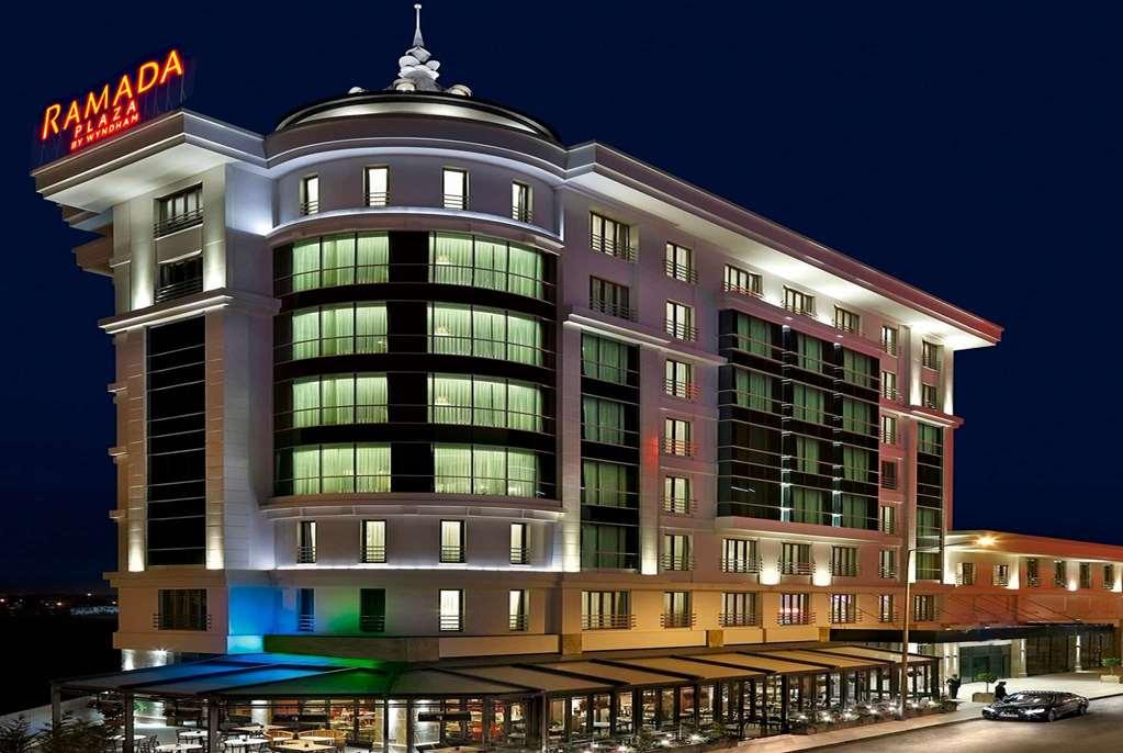 Ramada Plaza By Wyndham Ескишехир Екстериор снимка